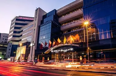 هتل کرون پلازا دیره